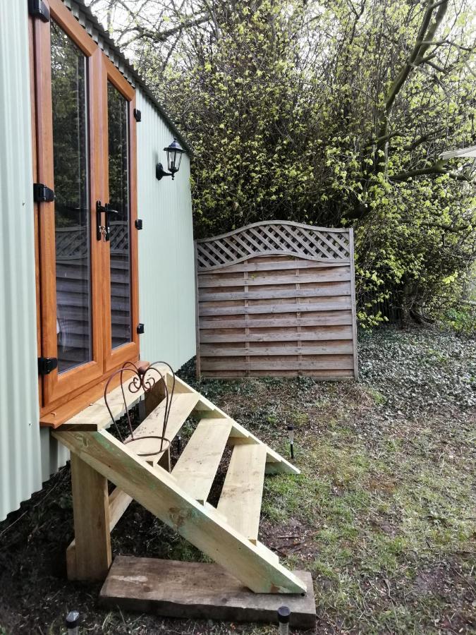 Durham Donkey Rescue Shepherd'S Hut Hotel Exterior photo